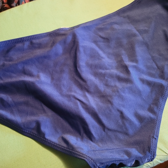 Vibrant Blue bathing suit - Picture 7 of 8